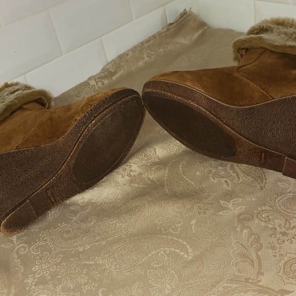 ZigiSoho Fur Booties with wedge heels Size 10 - Picture 9 of 13